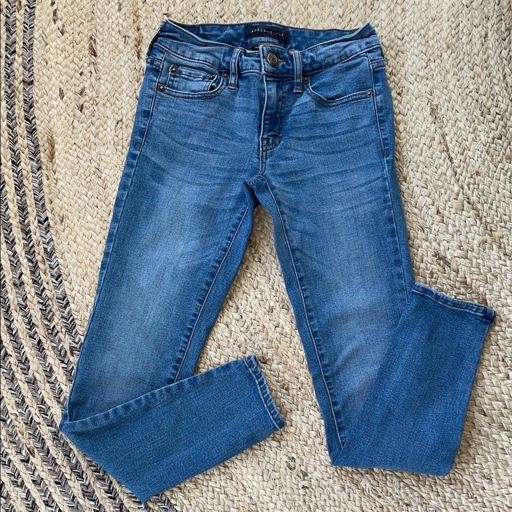 NWOT Aeropostale Low- Rise Jegging Sz. 0Short